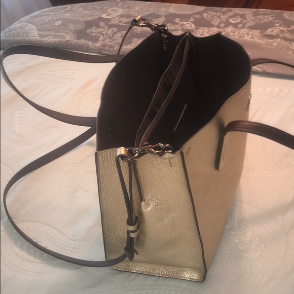 metallic COACH purse - Picture 4 of 8